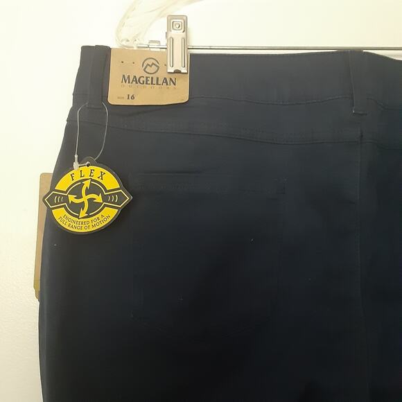 Magellan Pants Womens Size 16 Blue Adventure Gear Willow Creek Stretch Twill EUC - Picture 7 of 10